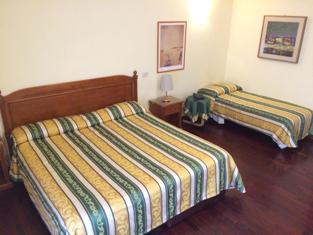 Clarice Hotel Castelnuovo Di Porto Pokoj fotografie