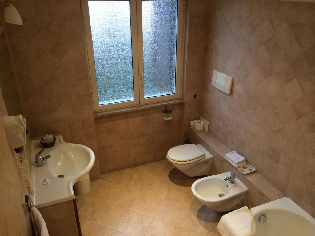Clarice Hotel Castelnuovo Di Porto Pokoj fotografie